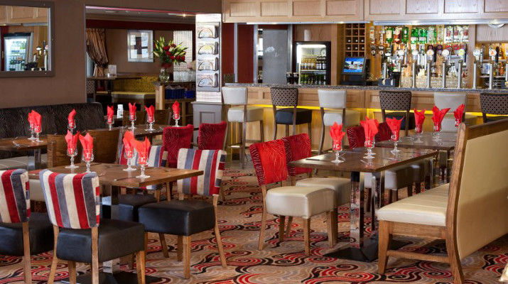 Lodge Hotel Coleraine Esterno foto