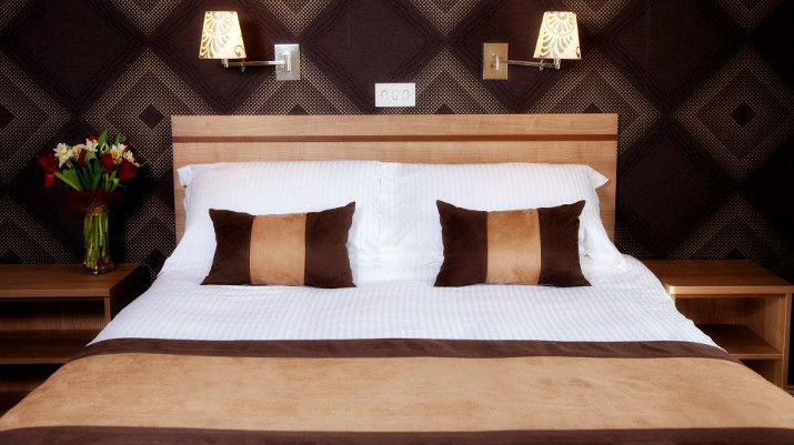 Lodge Hotel Coleraine Esterno foto